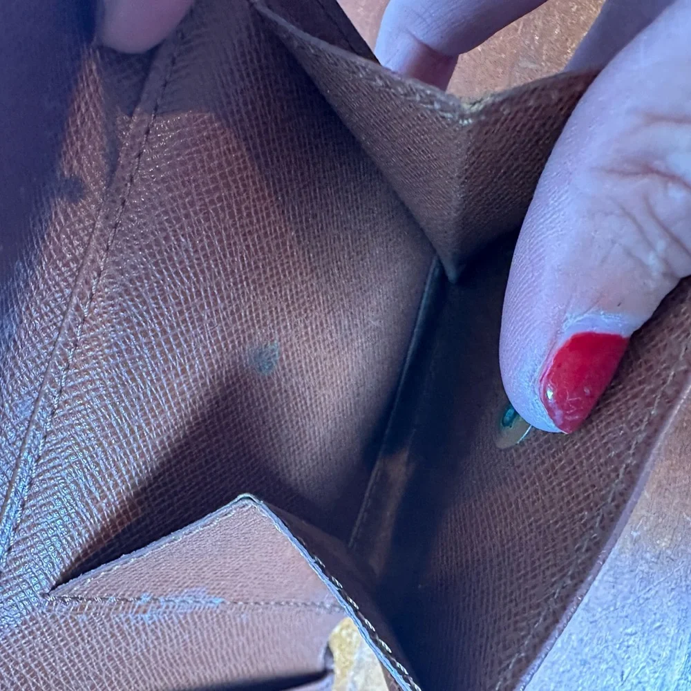 Louis Vuitton Monogram Portefeuille
Marco Bifold Wallet - Picture 12 of 12